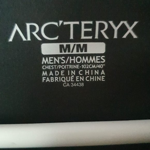 Black Polyester Arcteryx Covert Zipup Sweater - Picture 2 of 6